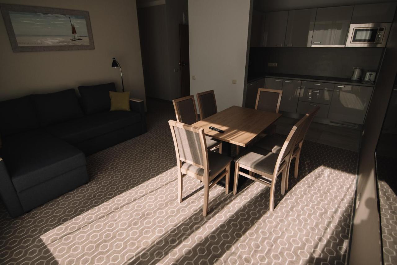 Merepargi Aparthotel & Cafe Narva-Jõesuu エクステリア 写真