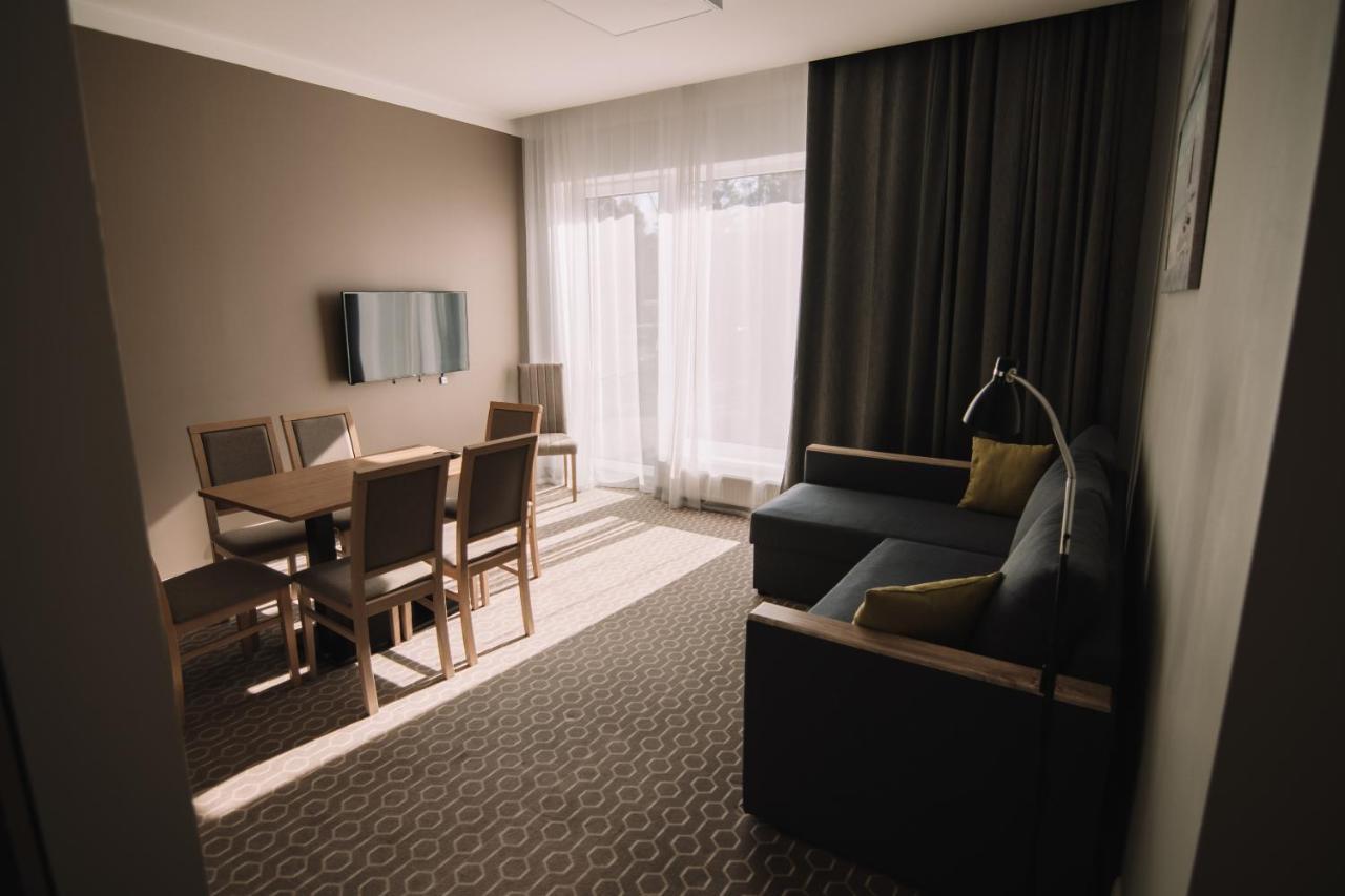 Merepargi Aparthotel & Cafe Narva-Jõesuu エクステリア 写真