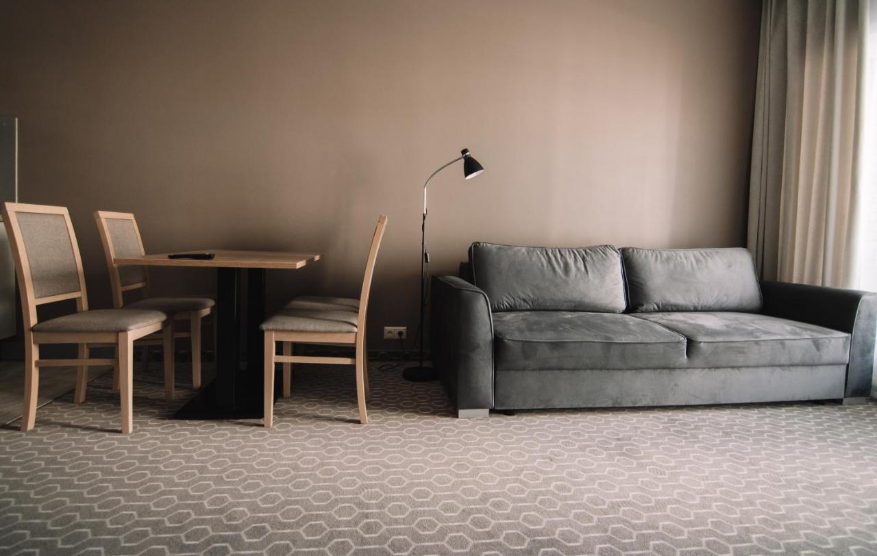 Merepargi Aparthotel & Cafe Narva-Jõesuu エクステリア 写真